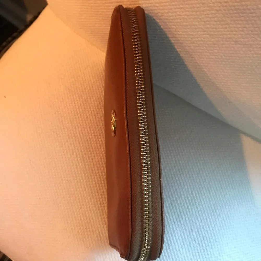 Tory Burch Wallet - Picture 3 of 7